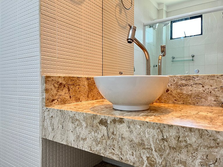 Apto novo com 2 quartos perto do mar para até 06 pessoas !!