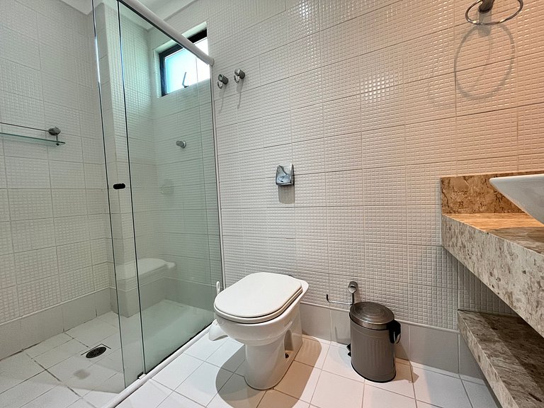 Apto novo com 2 quartos perto do mar para até 06 pessoas !!