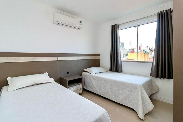 B112 Apto 02 quartos p/ 05 pessoas em Bombinhas SC