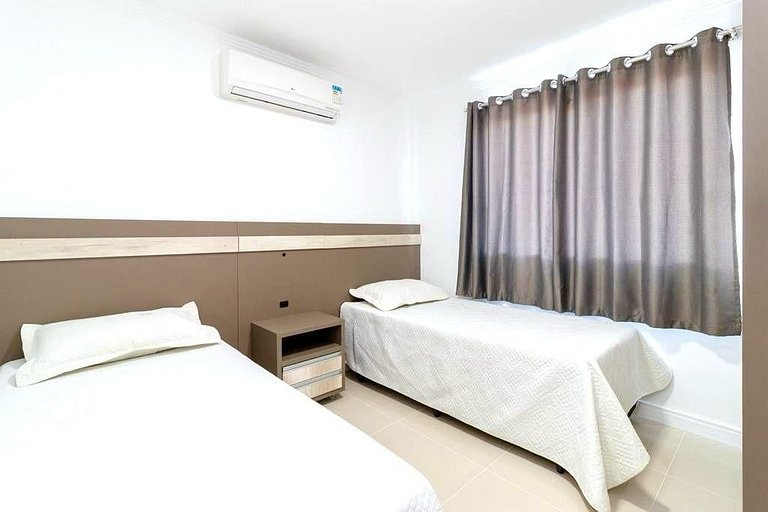 B112 Apto 02 quartos p/ 05 pessoas em Bombinhas SC