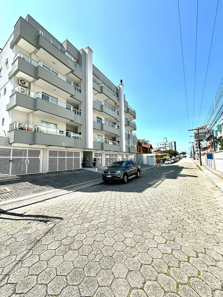 B112 Apto 02 quartos p/ 05 pessoas em Bombinhas SC