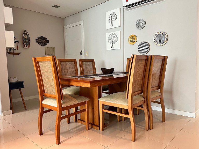 B931 Apto 3 quartos p/ 7 pessoas em Bombinhas SC