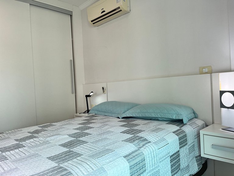 B931 Apto 3 quartos p/ 7 pessoas em Bombinhas SC