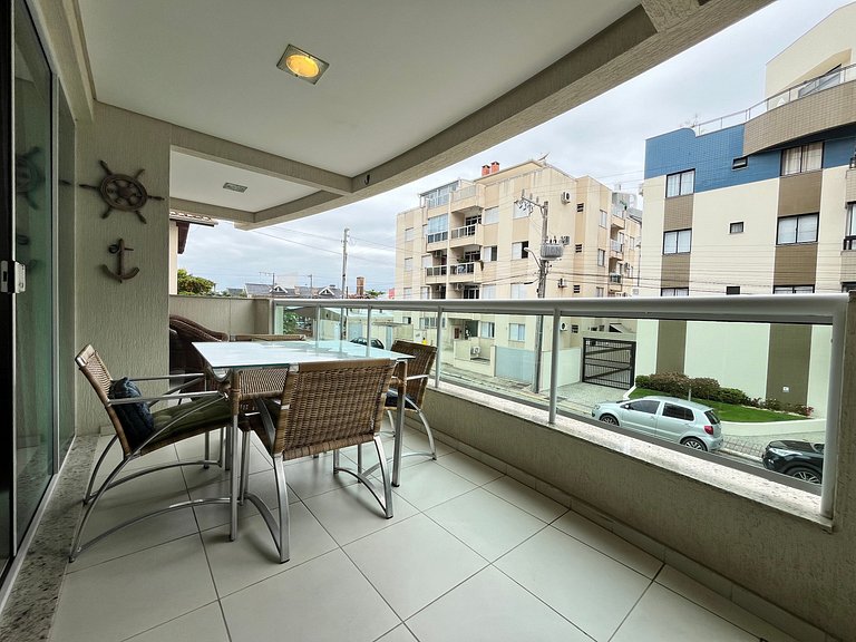 B931 Apto 3 quartos p/ 7 pessoas em Bombinhas SC