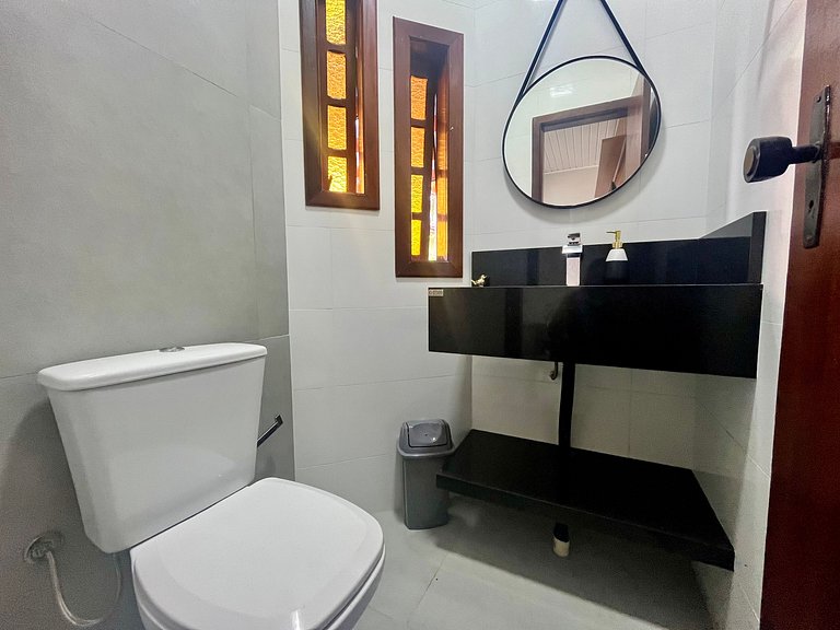 B150 - Casa com 03 suítes em Bombinhas