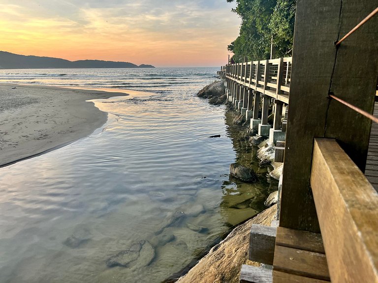 Cobertura 3 quartos para 8 pessoas, pertinho da praia !
