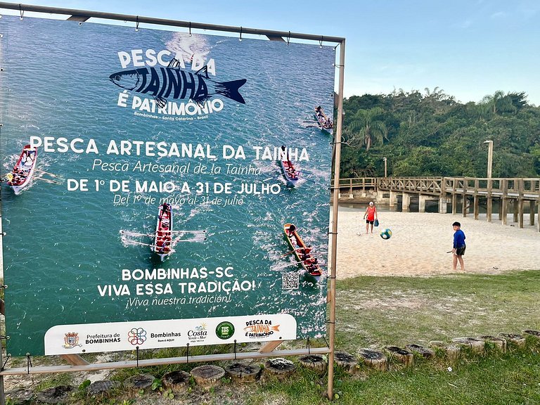 B319 - Casa com 3 quartos perto da praia de Bombas