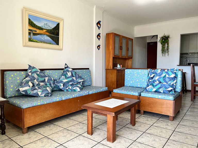 B743 - Apto p/ 05 pessoas perto da praia em Bombas