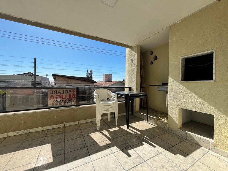 B743 - Apto p/ 05 pessoas perto da praia em Bombas