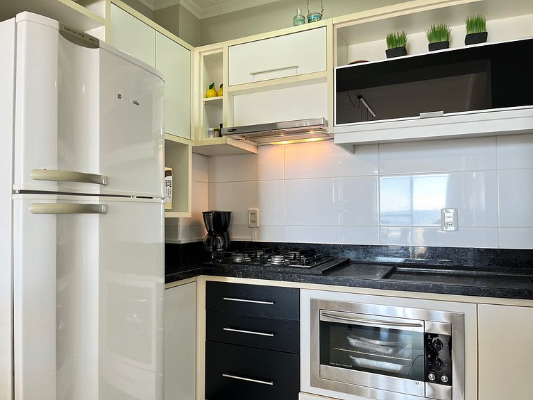 B378 - Apto p/ 06 pessoas perto da praia em Bombas