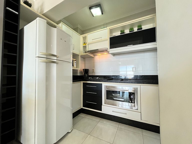 B378 - Apto p/ 06 pessoas perto da praia em Bombas