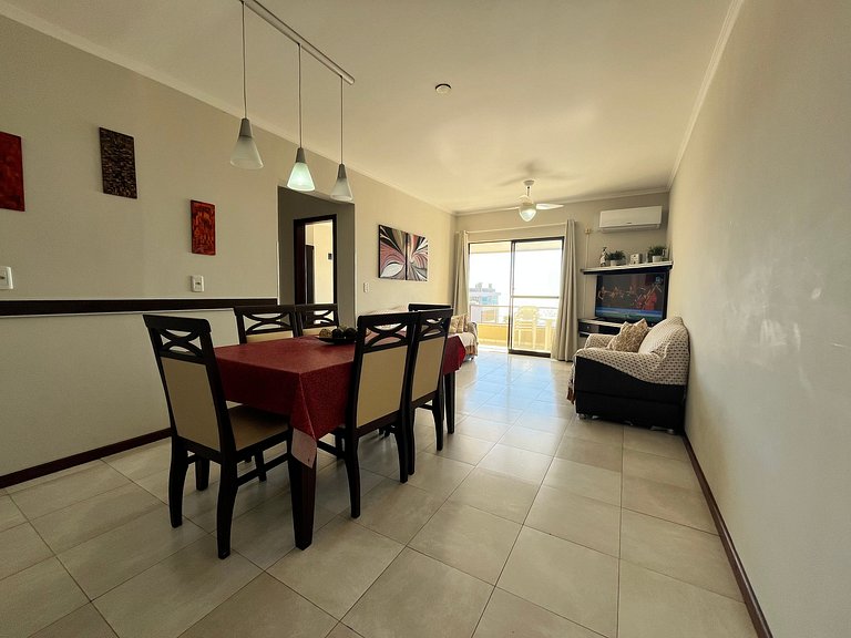 B378 - Apto p/ 06 pessoas perto da praia em Bombas