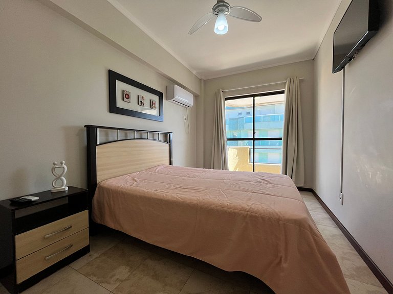 B378 - Apto p/ 06 pessoas perto da praia em Bombas