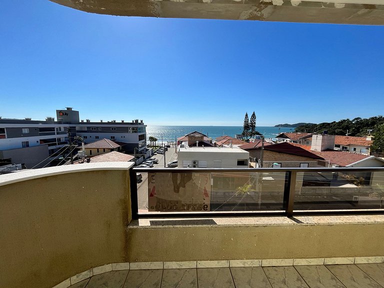 B378 - Apto p/ 06 pessoas perto da praia em Bombas