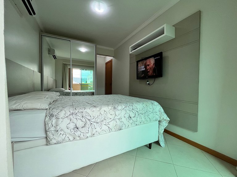 B956 - Apartamento 2 quartos p/6 pessoas em Bombas