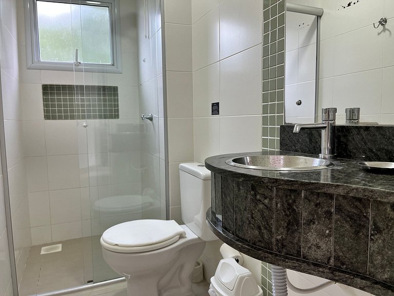 B119 - Apto para 06 pessoas perto do mar em Bombas