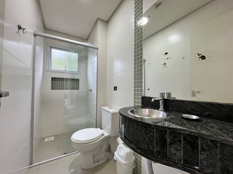 B119 - Apto para 06 pessoas perto do mar em Bombas