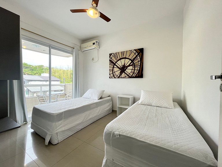 B119 - Apto para 06 pessoas perto do mar em Bombas