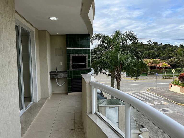 B119 - Apto para 06 pessoas perto do mar em Bombas