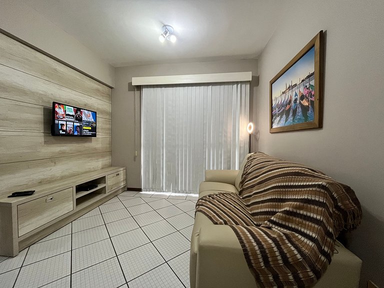 B070 - Apto 2 quartos para 6 pessoas em Bombinhas