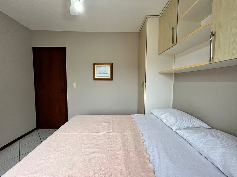 B070 - Apto 2 quartos para 6 pessoas em Bombinhas