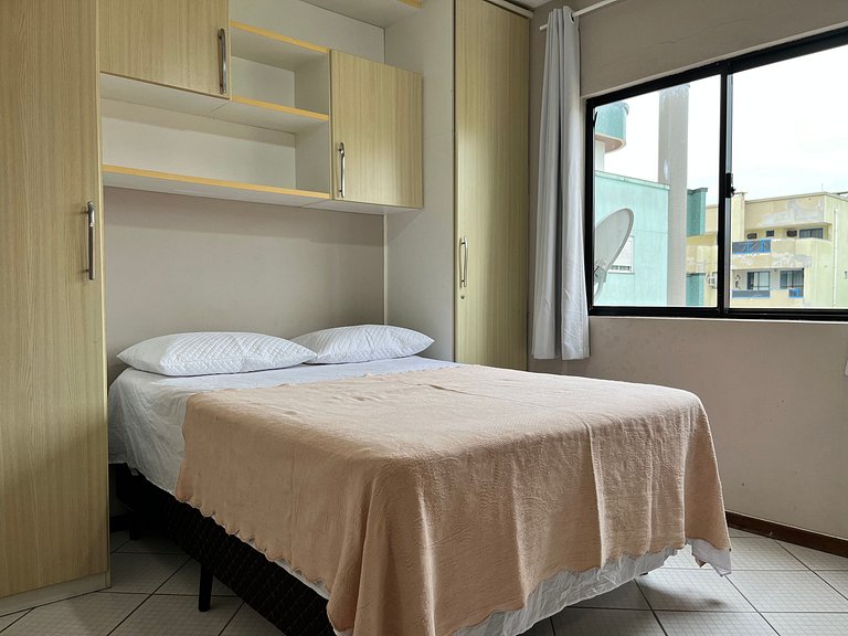 B070 - Apto 2 quartos para 6 pessoas em Bombinhas