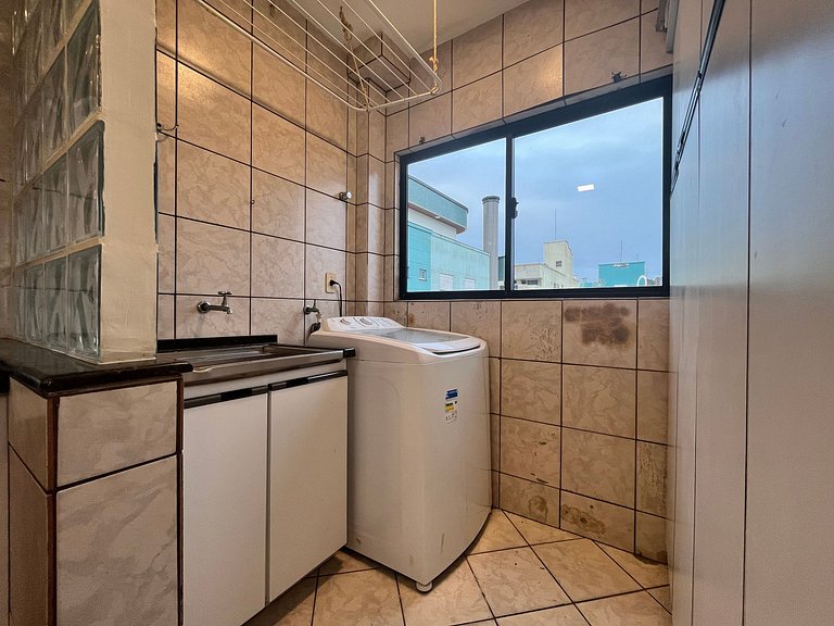 B070 - Apto 2 quartos para 6 pessoas em Bombinhas