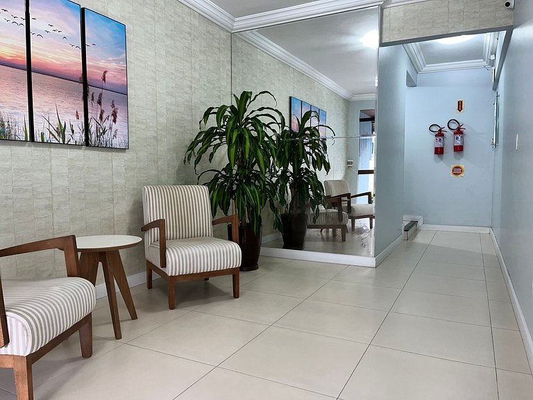 B070 - Apto 2 quartos para 6 pessoas em Bombinhas