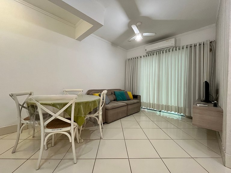 B163 - Apartamento em Bombas para 05 pessoas