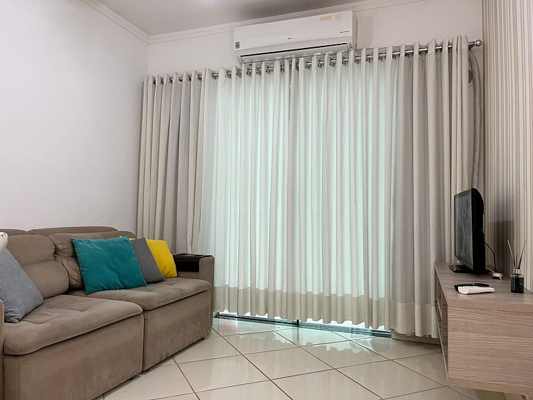 B163 - Apartamento em Bombas para até 5 pessoas