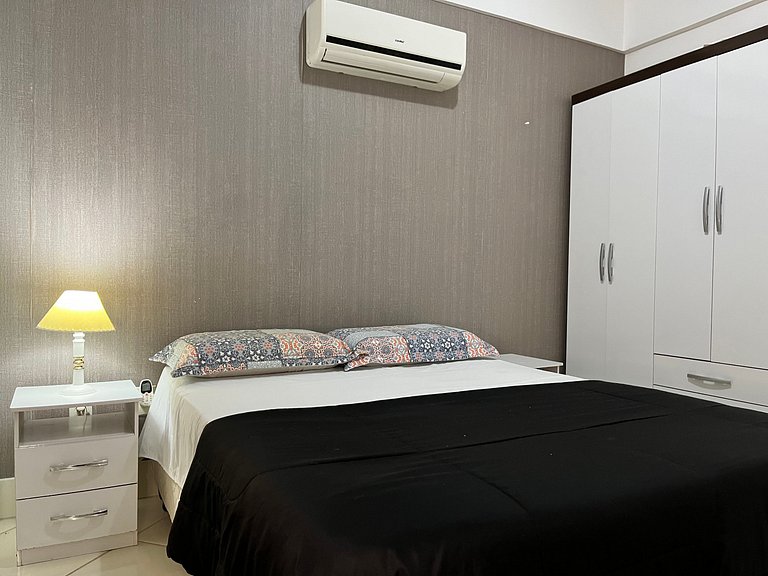 B163 - Apartamento em Bombas para até 5 pessoas