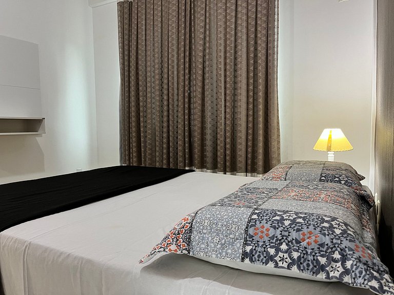 B163 - Apartamento em Bombas para até 5 pessoas