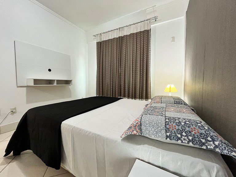 B163 - Apartamento em Bombas para até 5 pessoas