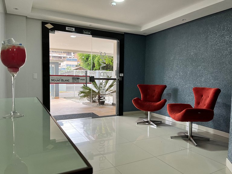 B163 - Apartamento em Bombas para até 5 pessoas