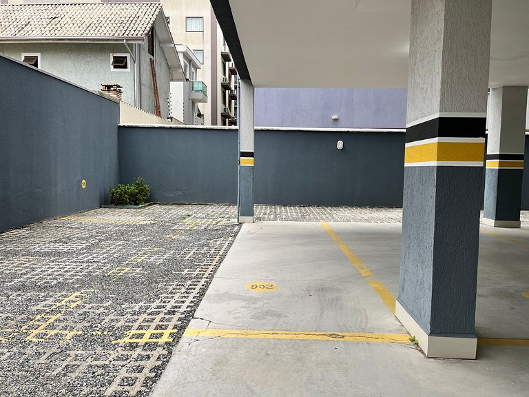 B163 - Apartamento em Bombas para até 5 pessoas