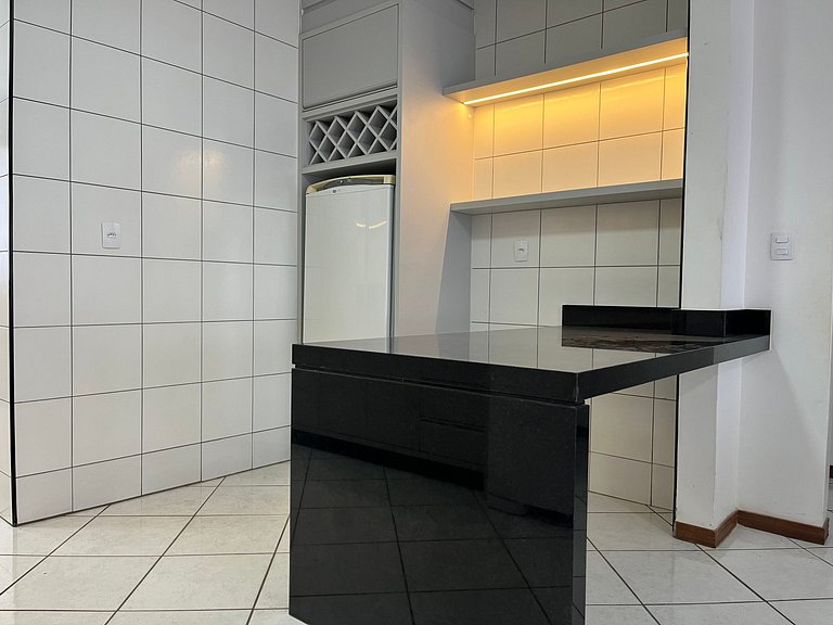 Cobertura 3 quartos para 8 pessoas, pertinho da praia !