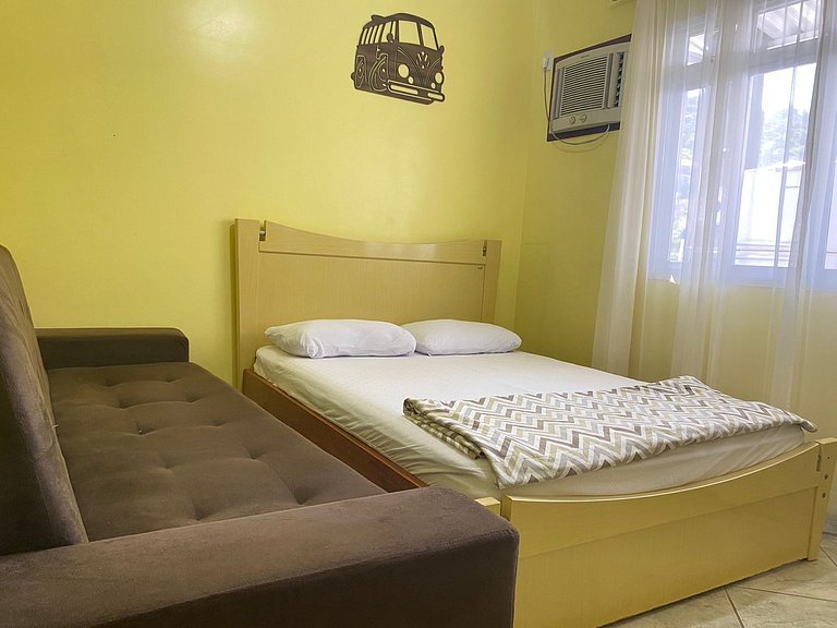 B149 - Ampla casa no centro de Bombinhas - SC