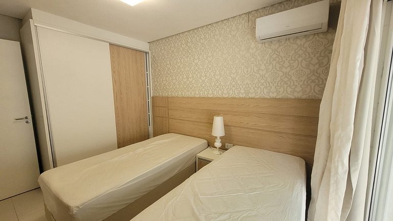 B164 - Apto na praia da Lagoinha para Alugar