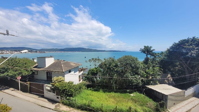 B164 - Apto na praia da Lagoinha para Alugar