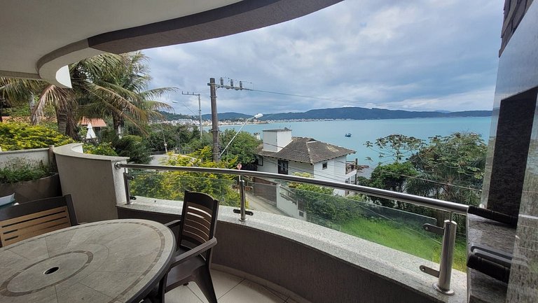 B164 - Apto na praia da Lagoinha para Alugar