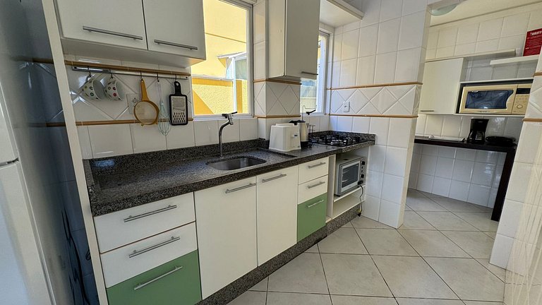 B935 - Apto 3 quartos para 07 pessoas em Bombinhas