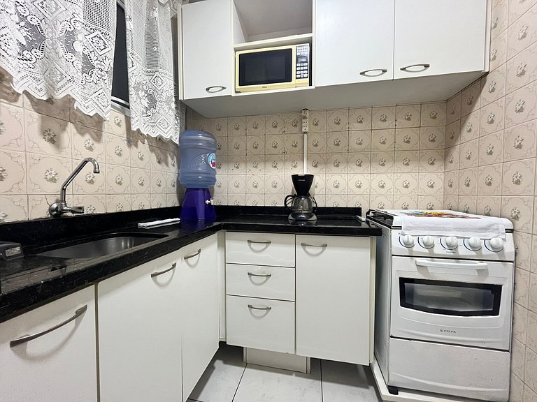 B208 - Apartamento de 2 quartos em Bombas, próximo ao mar -