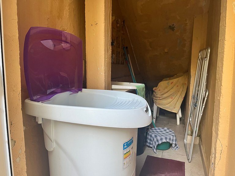 B208 - Apartamento de 2 quartos em Bombas, próximo ao mar -