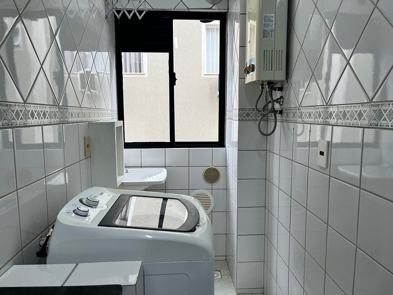 B078 - Apto sobre a Avenida de Bombas perto do mar