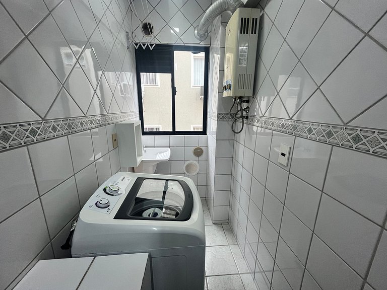 B078 - Apto sobre a Avenida de Bombas perto do mar