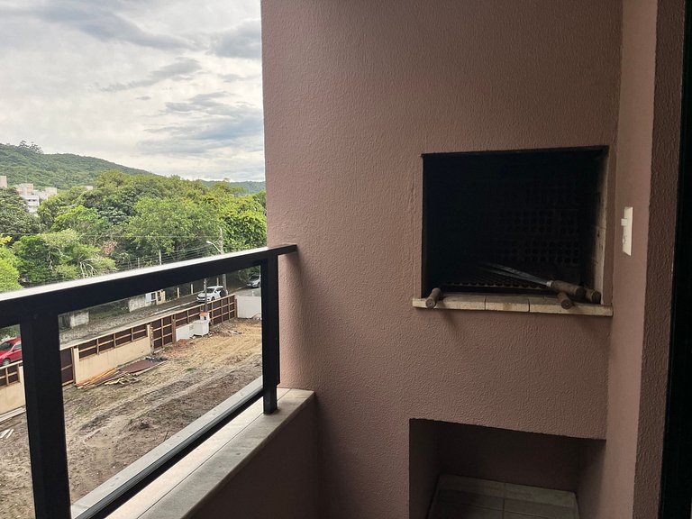 B078 - Apto sobre a Avenida de Bombas perto do mar