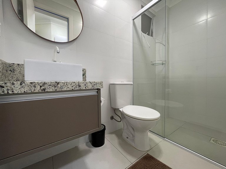 B117 - Aluguel 03 dormitórios a 200 metros do mar