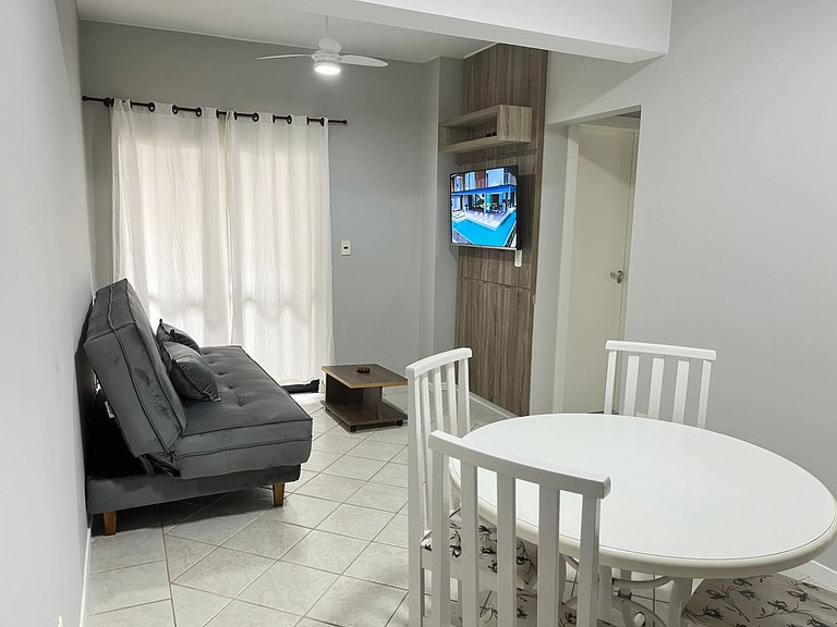 B078 - Apto sobre a Avenida de Bombas perto do mar