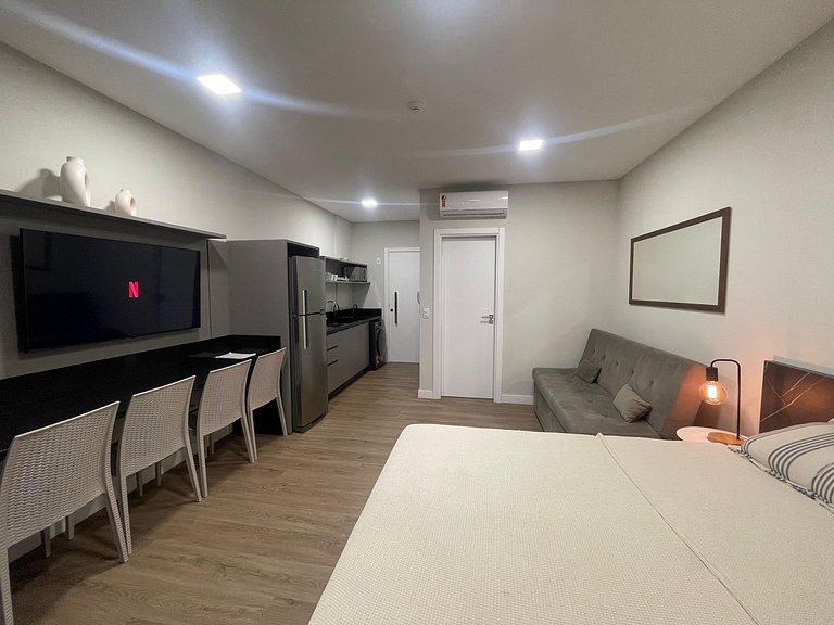 B256 - Apto para 04 pessoas com piscina vista mar