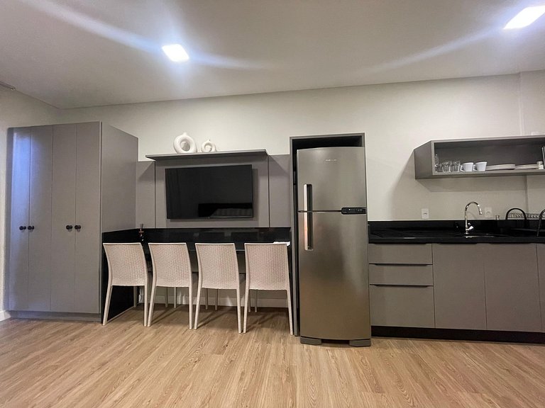 B256 - Apto para 04 pessoas com piscina vista mar